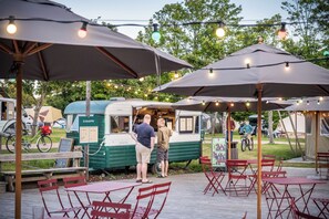 Snack bar