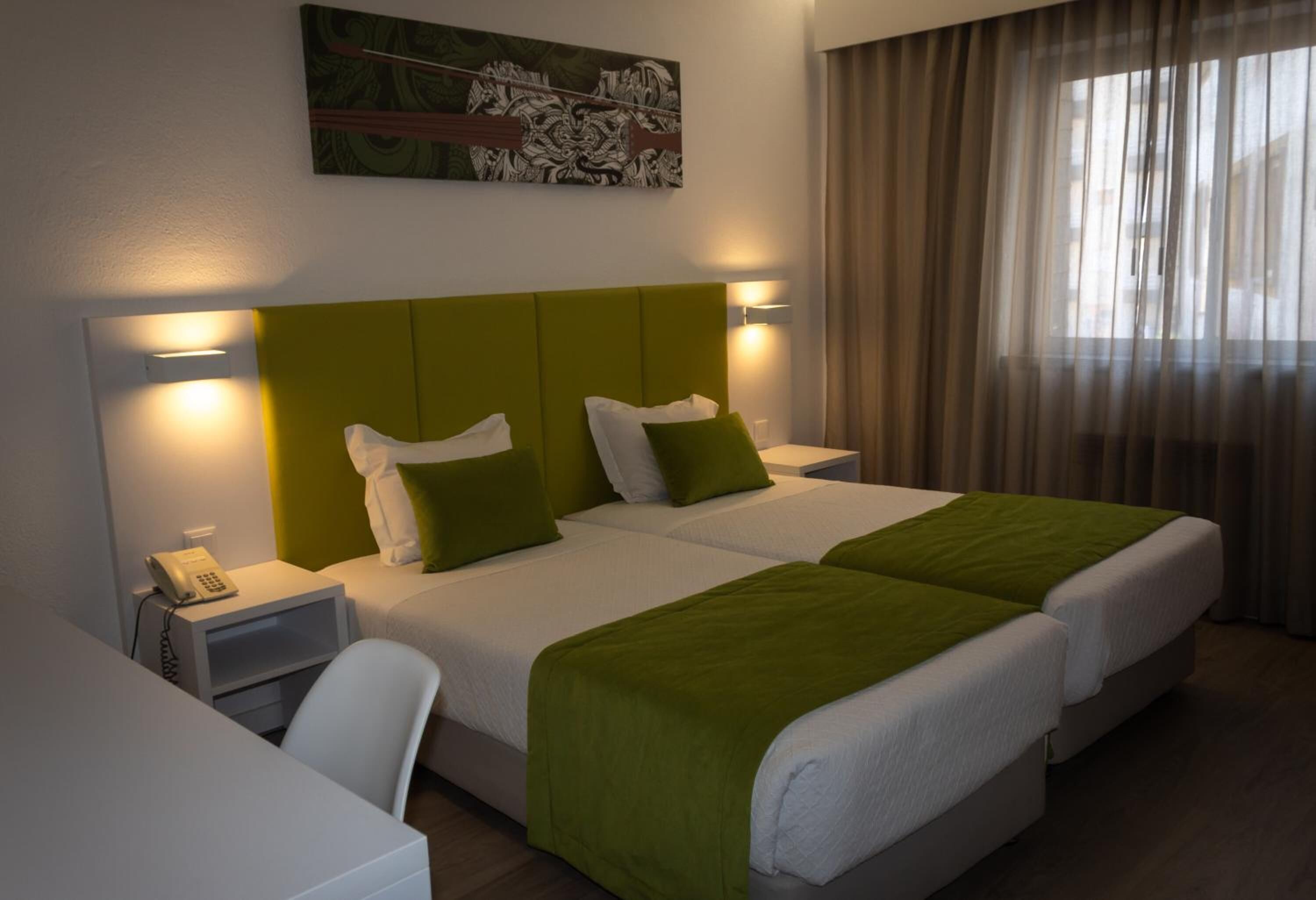 Desk, free cribs/infant beds, free WiFi, bed sheets