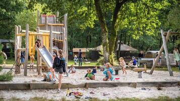 Aire de jeux - extérieure