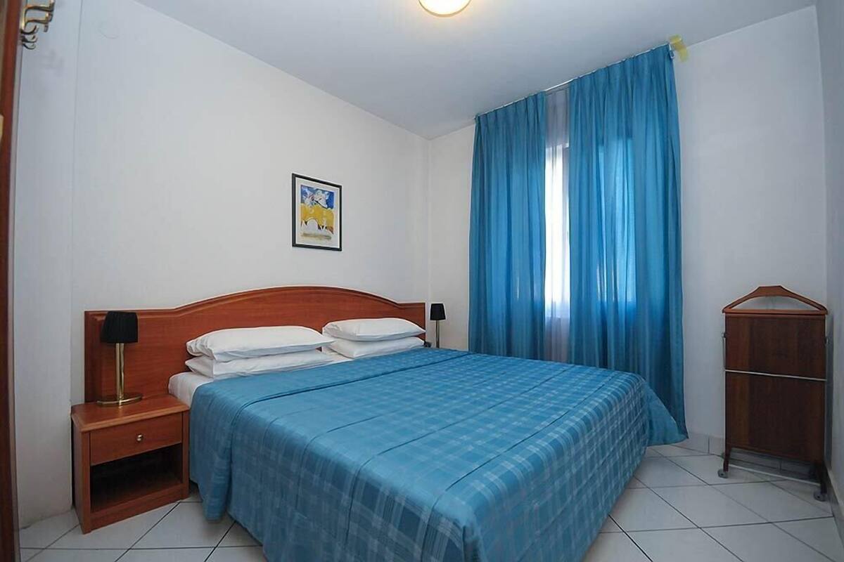 Cribs (surcharge), bed sheets