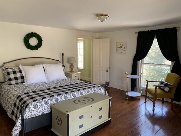 5 habitaciones, escritorio, tabla de planchar con plancha y wifi 