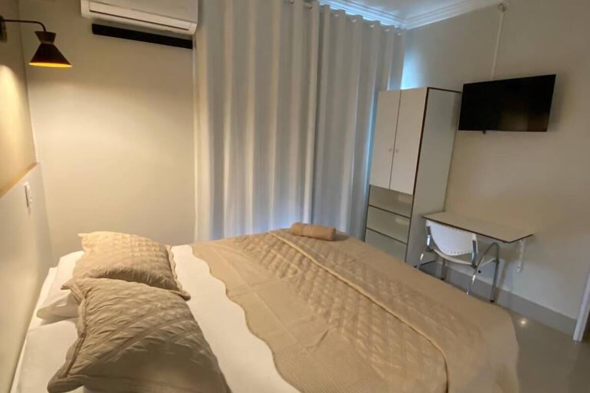 1 bedroom, minibar, desk, laptop workspace