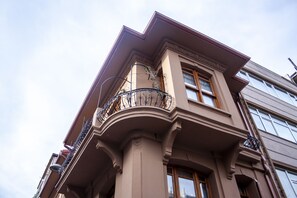 Exterior - No 1 House By Valence (Istanbul)