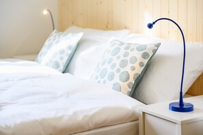 Apartment 4 - Church View | Free cribs/infant beds, free WiFi - Lipno Lake Chalet (Prední Výton)