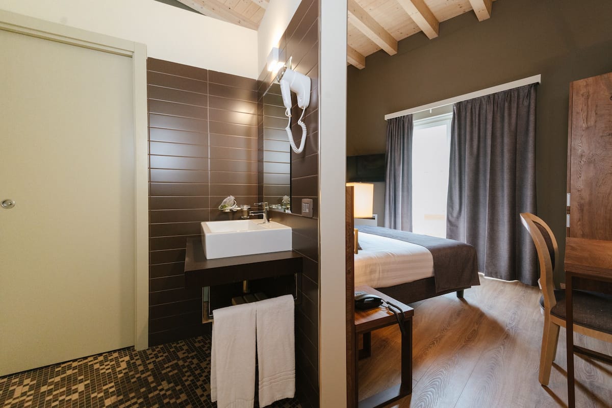 Superior Double Room | Down duvets, minibar, desk, soundproofing