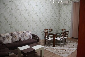 Appartement Familial, balcon, vue mer | Restauration dans la chambre