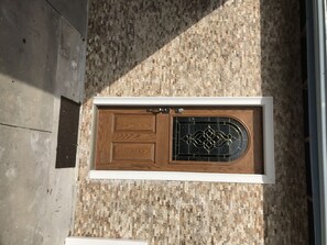 Unclassified image, 4 of 10, button