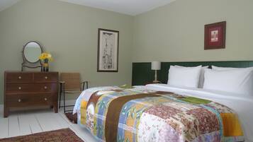 2 bedrooms, desk, iron/ironing board, free WiFi