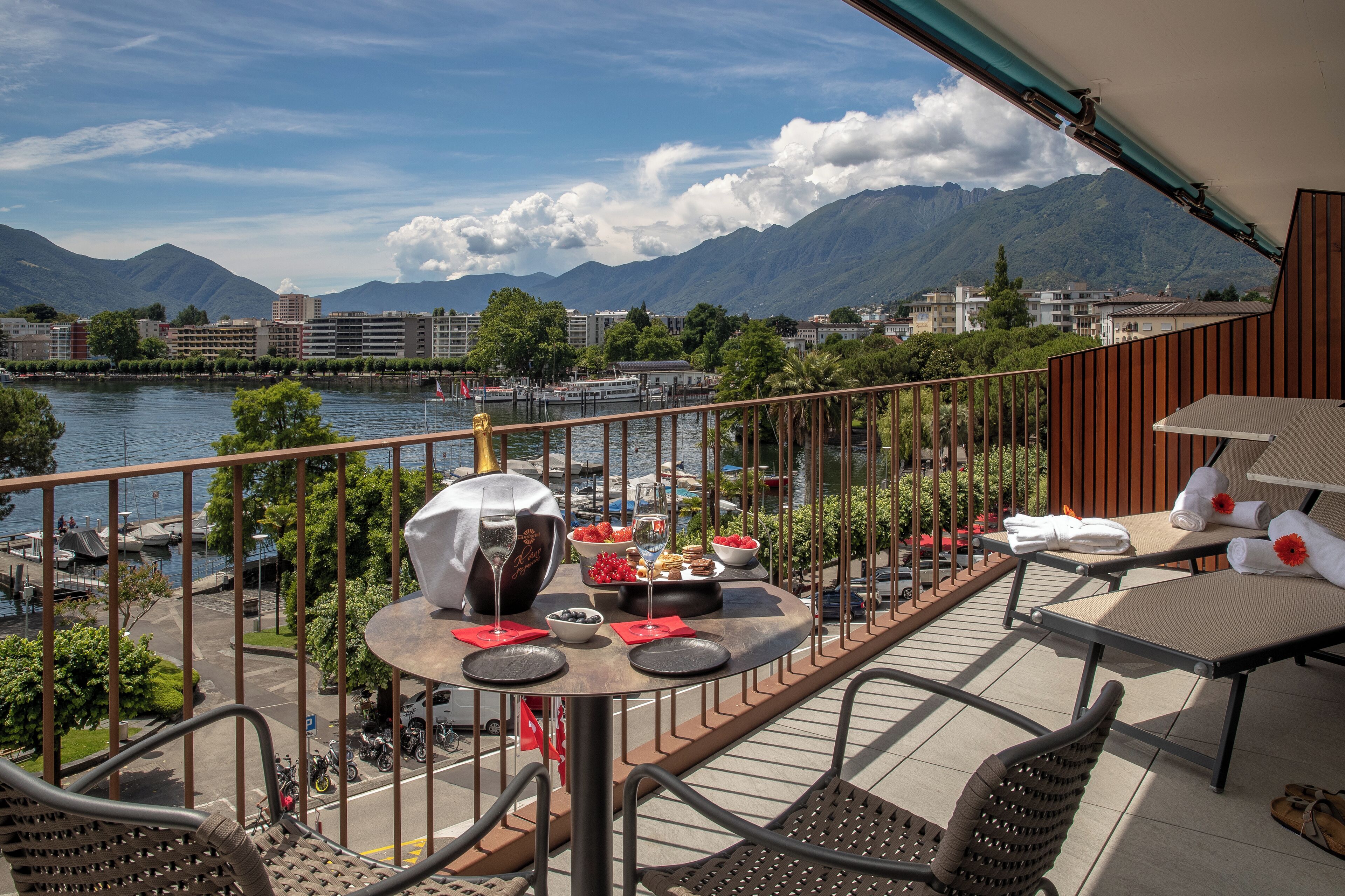 Junior Suite With Lake View - Top Floor