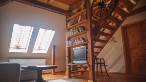 Apartment (Puddemin) | Living area - Ferienwohnungen Am Poltenbusch (Garz/Rügen)
