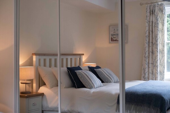 Apartment, 2 Bedrooms | 2 bedrooms, premium bedding, iron/ironing board, free WiFi