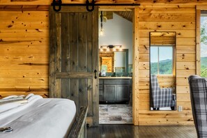 6 bedrooms, iron/ironing board, travel cot, free WiFi