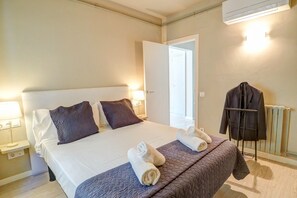 2 slaapkamers, een strijkplank/strijkijzer, gratis wifi, beddengoed
