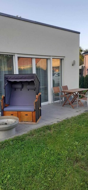 Outdoor dining - Quality vacation rental in Berlin-Kaulsdorf (Bezirk Marzahn-Hellersdorf)