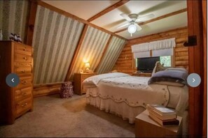 4 bedrooms, desk, iron/ironing board, free WiFi - A modern "State of the Art" Log Cabin  nestled in a serene wooded property. (Accord)