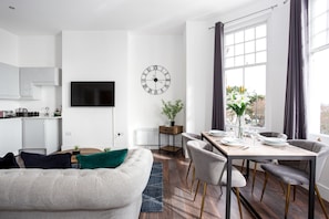 Living area - The Regency Apartments (Southend-on-Sea)