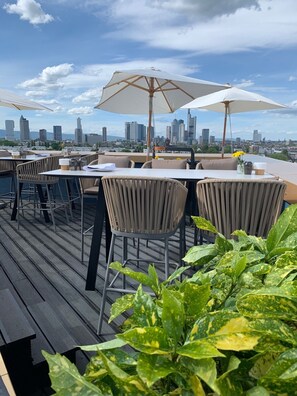 Rooftop terrace - The Blasky Frankfurt (Frankfurt)