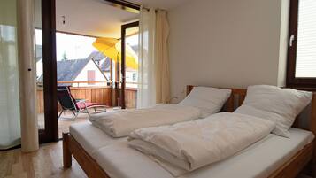 Apartment, 1 Bedroom (Augustkönigin) | Individually decorated, individually furnished, free WiFi, bed sheets