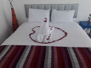 Standard Double Room (114) | Blackout curtains, free WiFi, bed sheets - Wave Mogador (Essaouira)