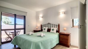 4 camere, ferro/asse da stiro, Wi-Fi gratuito, lenzuola