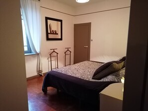 3 chambres, fer et planche à repasser, Wi-Fi