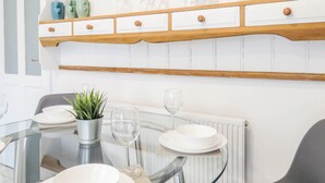 Casa | Cocina privada | Frigorífico, microondas y hervidor eléctrico
