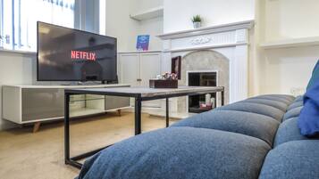 House | Living area | Flat-screen TV