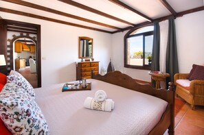 1 bedroom, free WiFi, bed sheets - Holiday Home "Villa Clara 1" with Large Pool, Stunning View, Terrace, Garden & Wi-Fi (Lanzarote)