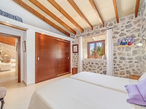 3 chambres, fer et planche Ă repasser, Wi-Fi gratuit, draps fournis