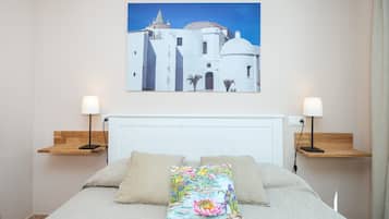 3 slaapkamers, een strijkplank/strijkijzer, gratis wifi, beddengoed