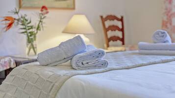 3 Schlafzimmer, BĂŒgeleisen/BĂŒgelbrett, kostenloses WLAN, BettwĂ€sche