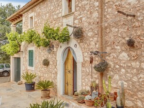 Exterior - Finca "Villa Sa Punta" With Pool and Idyllic Terrace (Santanyi)