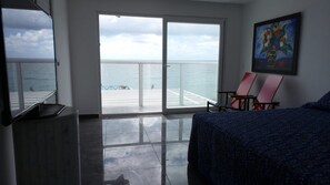 Minibar, individually furnished, blackout curtains, free WiFi