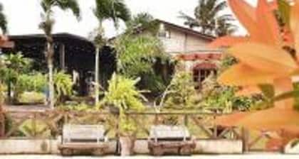 Spacio Caliraya B&B