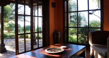 El Cortijo - Canarian finca with many palm trees & wonderful panoramic sea views