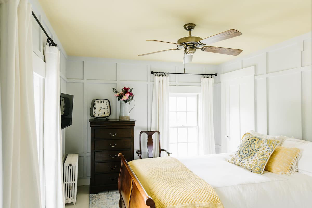 Decoración personalizada, wifi gratis y ropa de cama