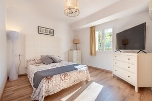 4 sovrum, strykjärn/strykbräda, gratis wi-fi och sängkläder