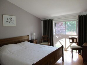 6 chambres, fer et planche à repasser, Wi-Fi gratuit, draps fournis