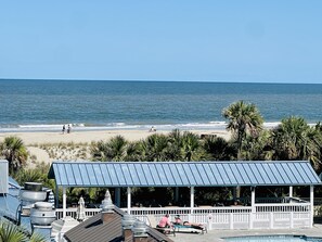 On the beach - Breathtaking Views in this beautiful 2 bedrm 2 bathrm condo in Resort!☀️☀️☀️ (Tybee Island)
