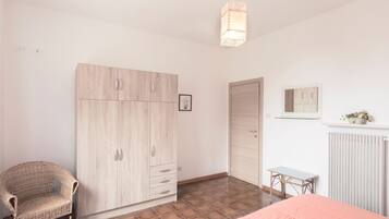 3 chambres, Wi-Fi gratuit, draps fournis