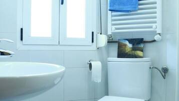 Een douche, gratis toiletartikelen