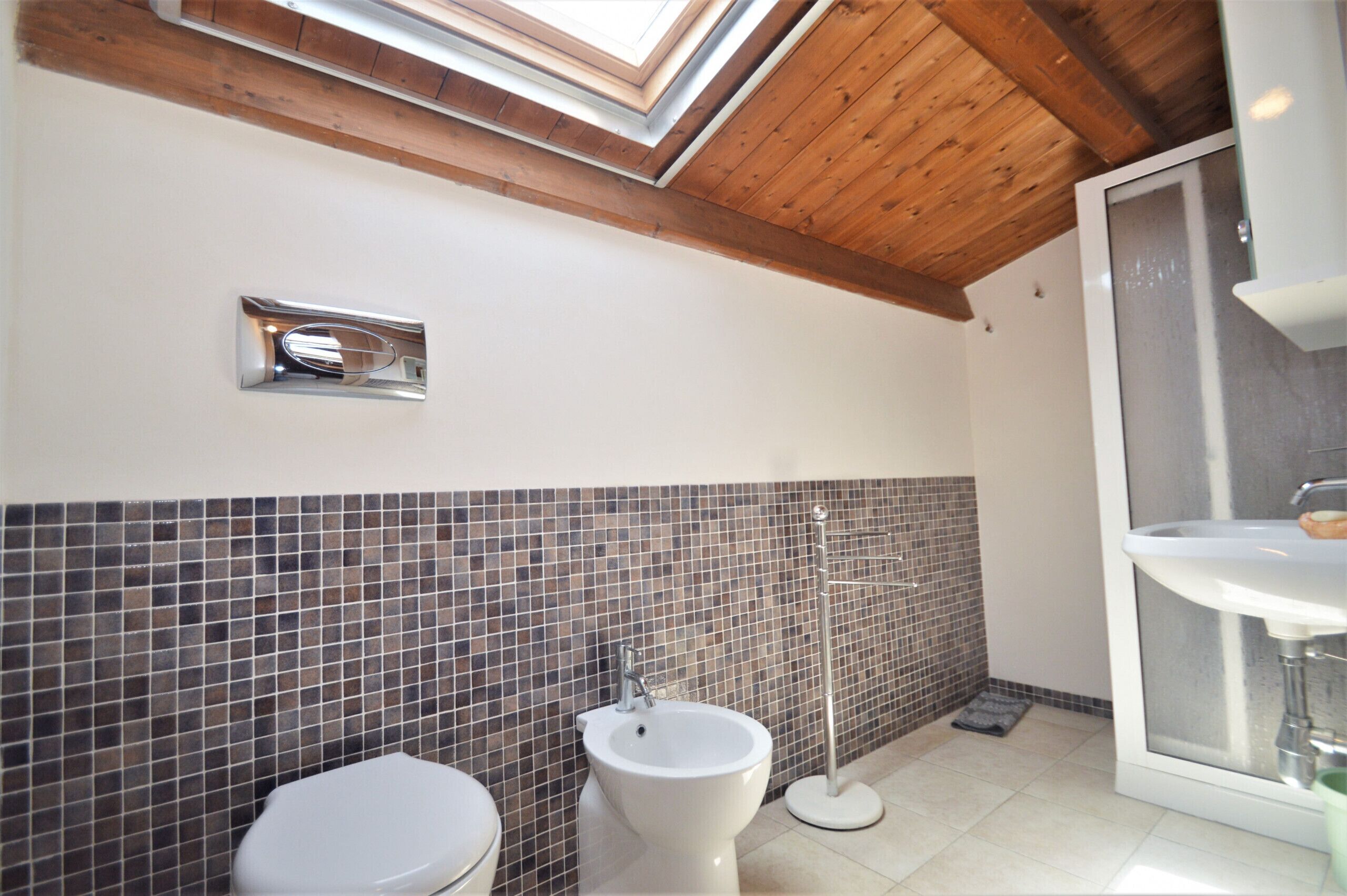 Alcamo Marina, bathroom in the bedroom