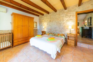 4 bedrooms, iron/ironing board, free WiFi, bed sheets - Rural, idyllic home with pool - Villa Can Sua (ARTA)