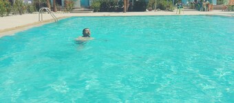 คอมเพล็กซ์ ทูริสติค อาบายโน