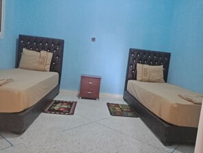 Suite Confort, baño privado | Servicio de la habitación