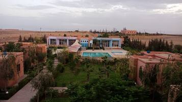 منظر من الجو على ارتفاع عالٍ