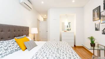 2 dormitorios, tabla de planchar con plancha, wifi y ropa de cama