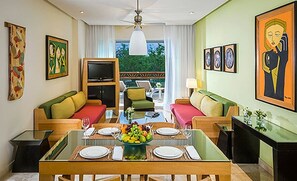 Zona de menjador de l'habitació