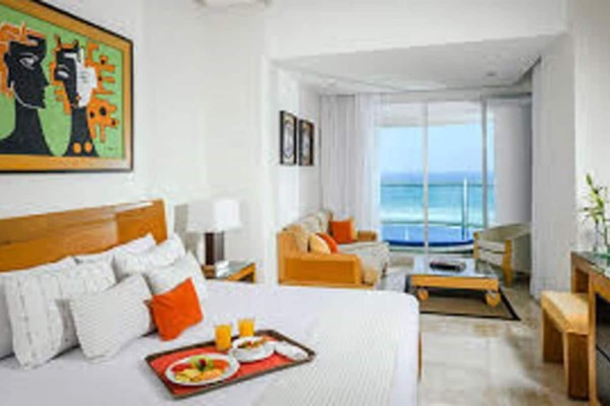 1 bedroom, premium bedding, down comforters, individually furnished