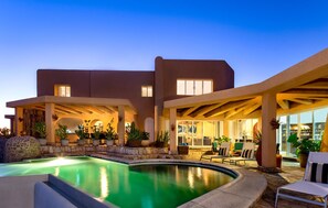 Outdoor pool - Casa Mirador (Cabo San Lucas)